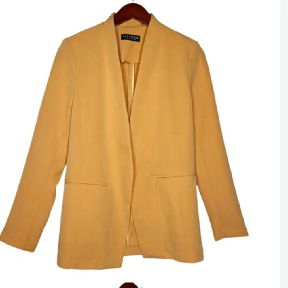 Bagatelle Open front blazer. light orange. Size small NWT - Picture 3 of 14